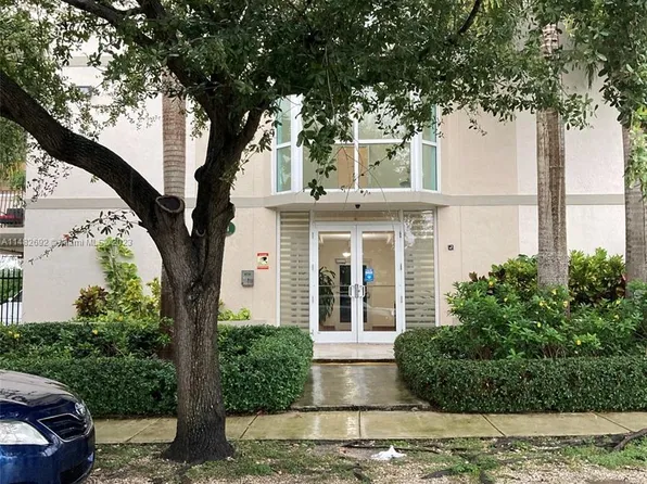 954 SW 36th Ct APT 202, Miami, FL 33135