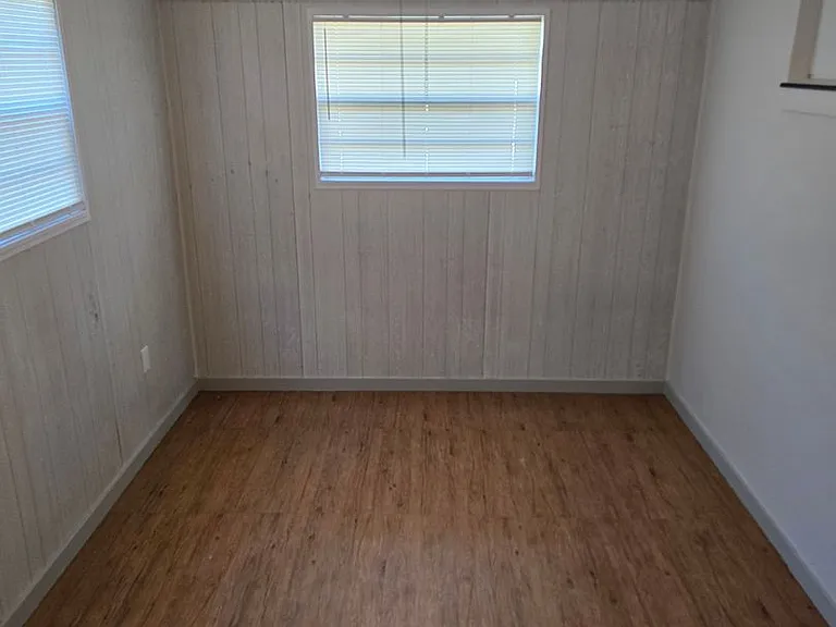 38 S Jefferson St — Photo 13