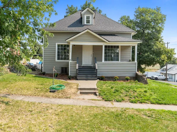 242 S Broadway St, Tekoa, WA 99033