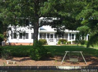 600 Springwood Dr, Mount Gilead, NC 27306