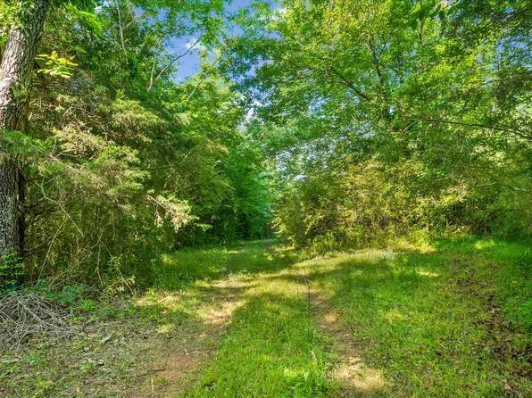 1010 Saddle Tree Rd, Ashland City, TN 37015