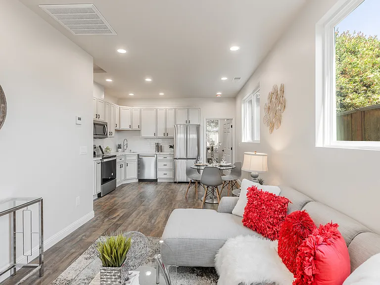 4991 Evans Ave — Photo 7