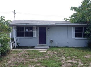 915 Essex Rd, Daytona Beach, FL 32117