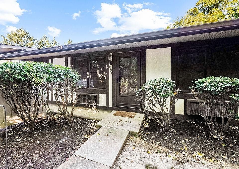 1st image of 9456 Willowgate Dr