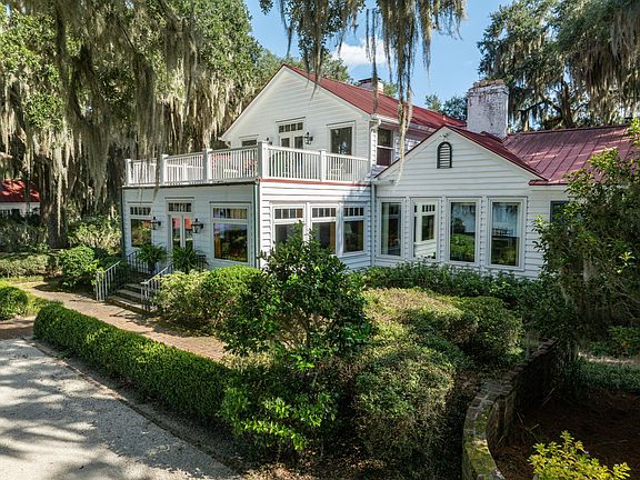 42nd image of 1451 River Rd