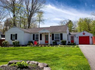 544 Prices Dr, Cresco, PA 18326