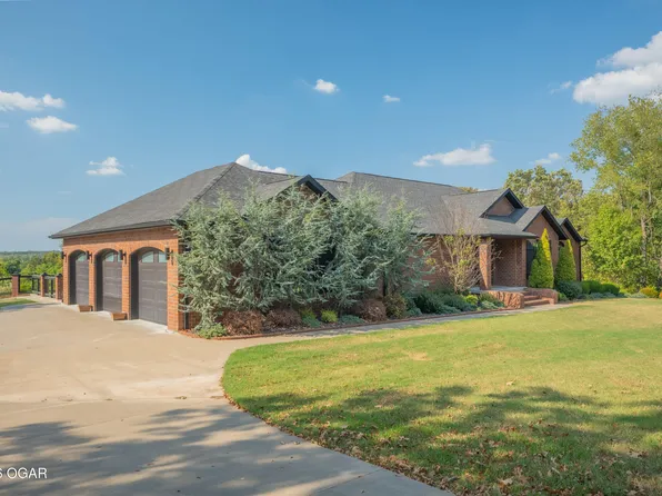 3090 Hickory Hill Way, Loma Linda, MO 64804