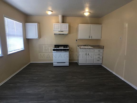 4th image of 13812 Avalon Blvd APT C