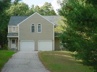 5 Mark St, Hudson, NH 03051