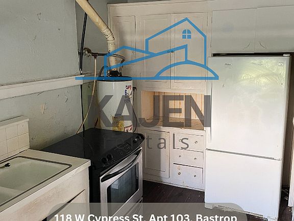 3rd image of 118 W Cypress Ave #103