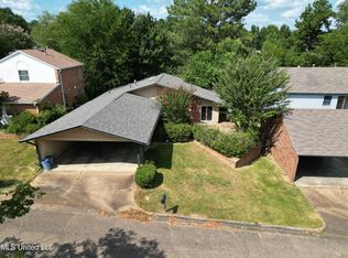 101 Carrie Dr, Clinton, MS 39056
