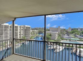 4 Royal Palm Way, Boca Raton, FL