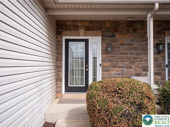 3rd image of 7719 Barrow Dr