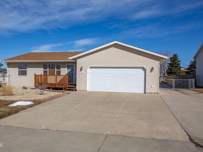 142 Allen Dr, Bismarck, ND, 58504