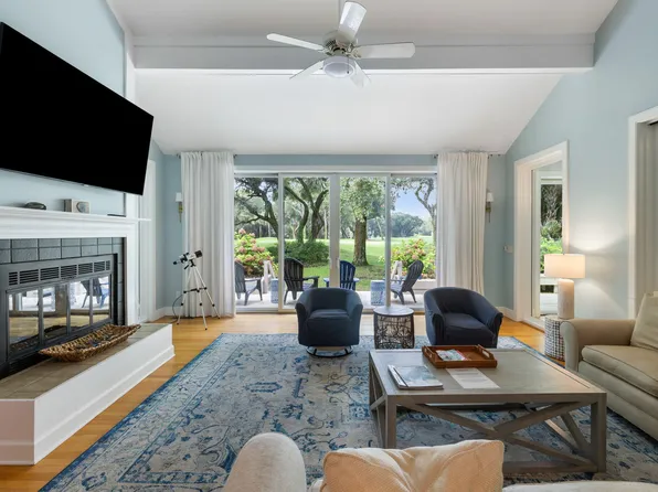 223 Sea Marsh Dr, Johns Island, SC 29455