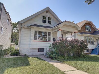 2229 S 77th St, West Allis, WI, 53219