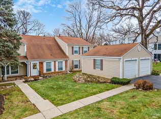 44 Hickory Ln, Cary, IL 60013