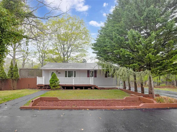 118 Fulton Avenue, Mastic, NY 11950