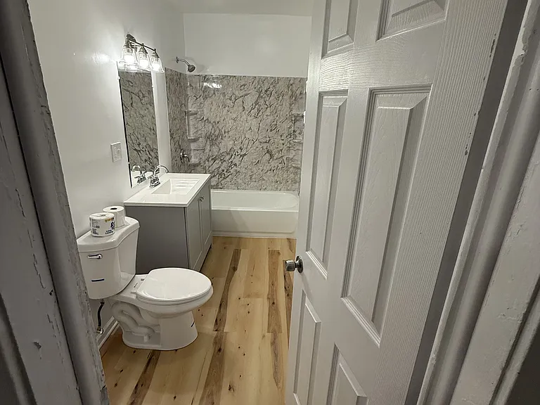 827 Ferguson St #1 — Photo 14
