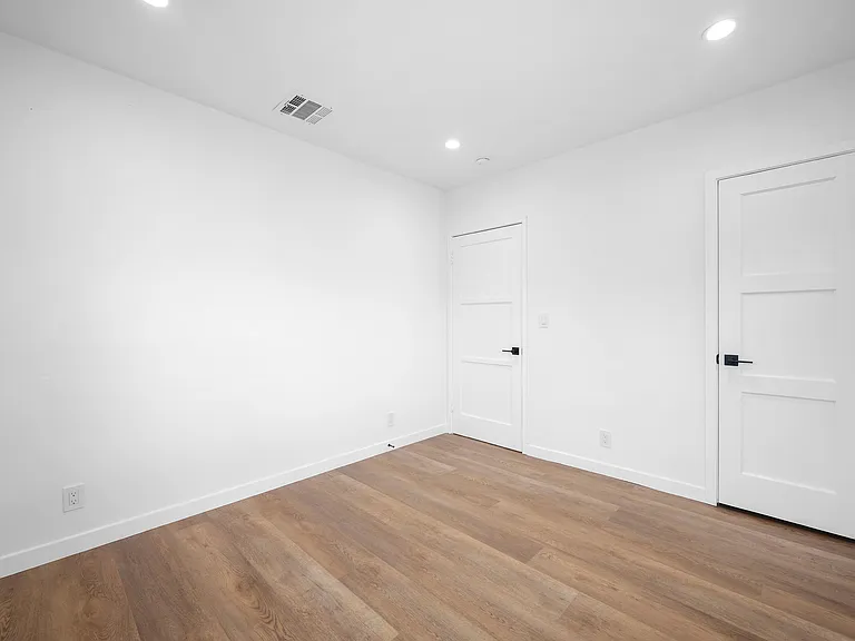 314 W Cedar Ave — Photo 16