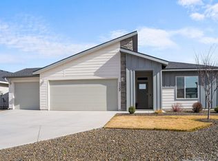 1122 N Madagascar Ave, Star, ID 83669