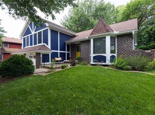 7020 Gillette St, Shawnee, KS 66216
