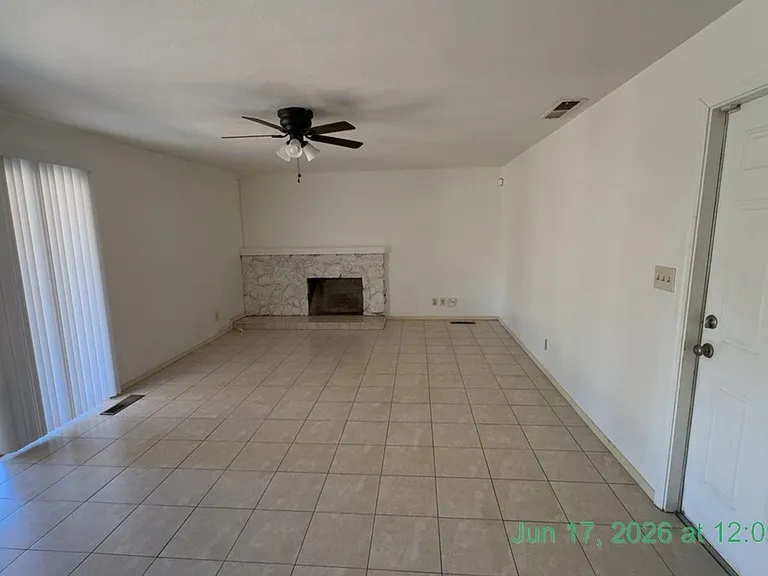 3504 W Cutler Ave — Photo 7