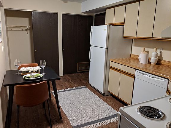3rd image of 1703 Sunrise Lakes Dr APT 11B