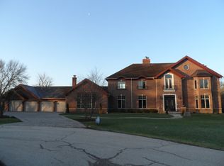 495 Randolph Ct, North Barrington, IL 60010