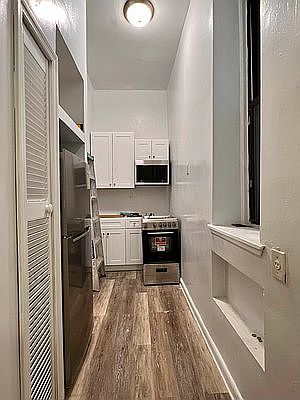 1st image of 252 W 91st St APT 21C