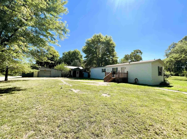 380 N Wine St, Lyons, IN 47443