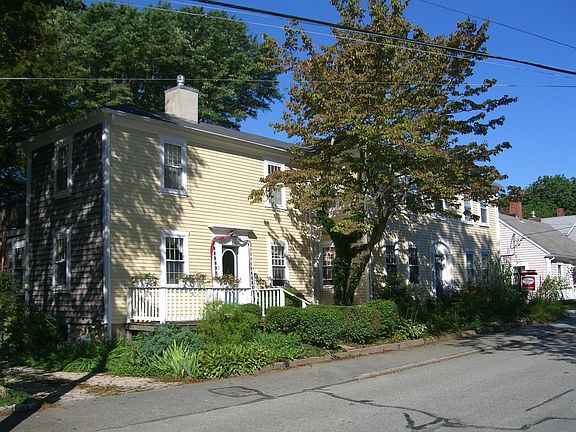 33 Main St. Mattapoisett, MA