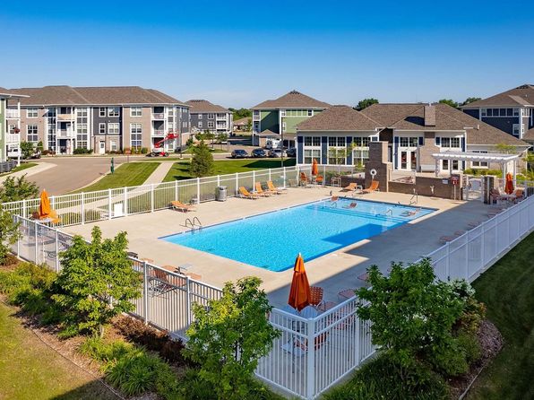807 Central Park Cir #14-205