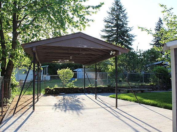 Bonus Carport
