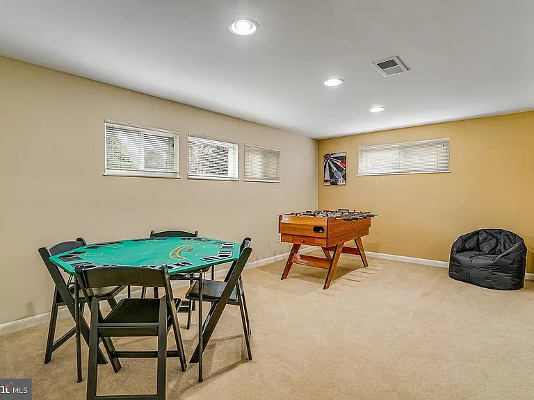 8651 Cromwell Dr — Photo 34
