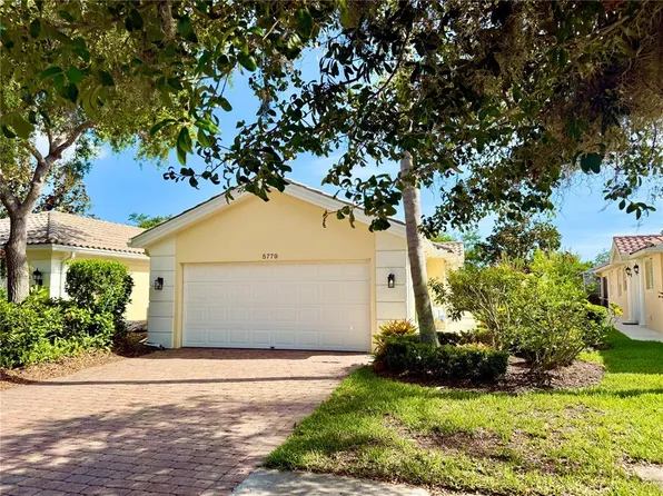 5779 Ivrea Dr, Sarasota, FL 34238