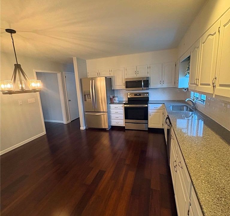 2266 S Franzy Dr, Decatur, IL 62521 | MLS #6259557 | Zillow