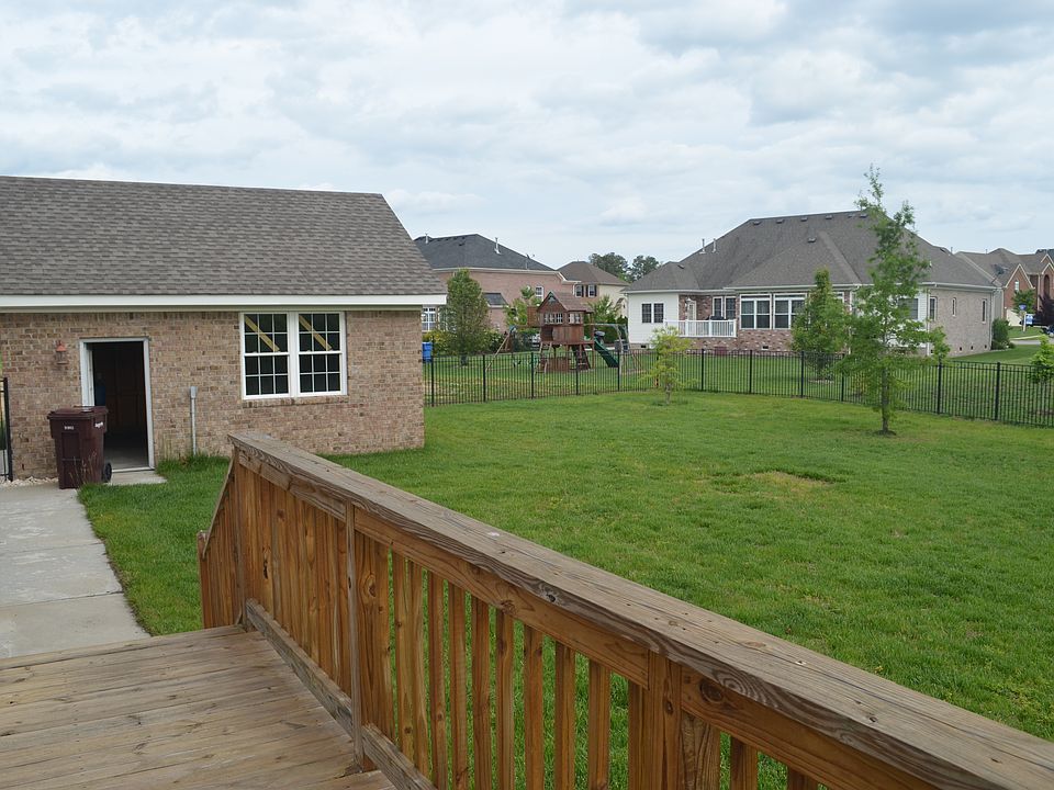 2nd image of 205 Riviara Pl