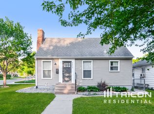 2622 Meridian Dr, Robbinsdale, MN 55422