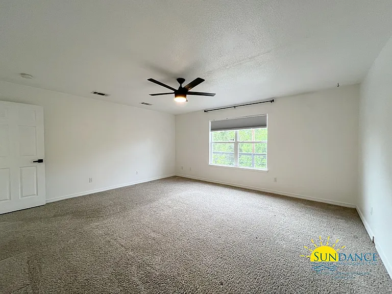 492 Jillian Dr — Photo 7