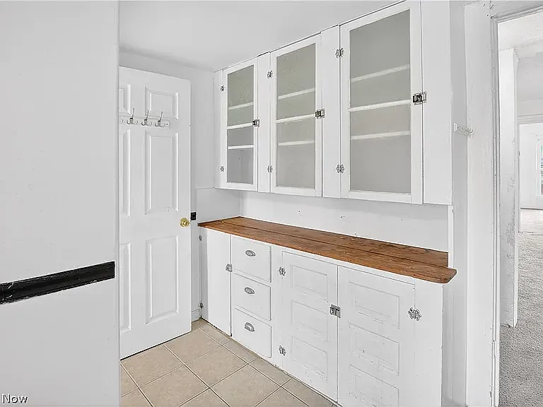 2010 Forestdale Ave #2 — Photo 2