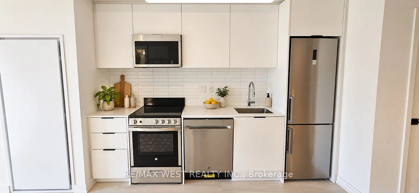 3 bed, $3,300 — Photo 4
