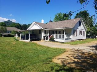 40 Avery St, Waynesville, NC 28786