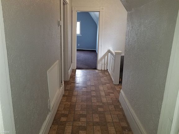 522 Bessemer Apt 3 Hallway