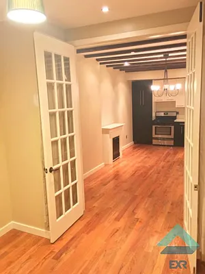 Rented by EXR | media 35