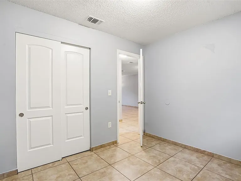 2720 S Sunrise Ct #2 — Photo 32