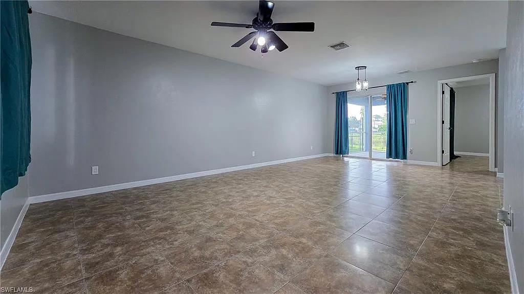 2 bed, 2.0 bath, 1300 sqft, $1,800 — Photo 4