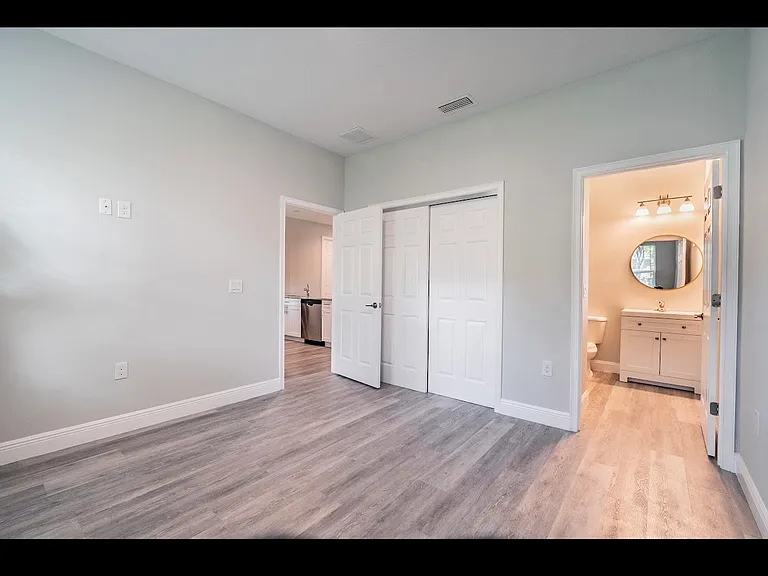 1614 E Mulberry Dr — Photo 7