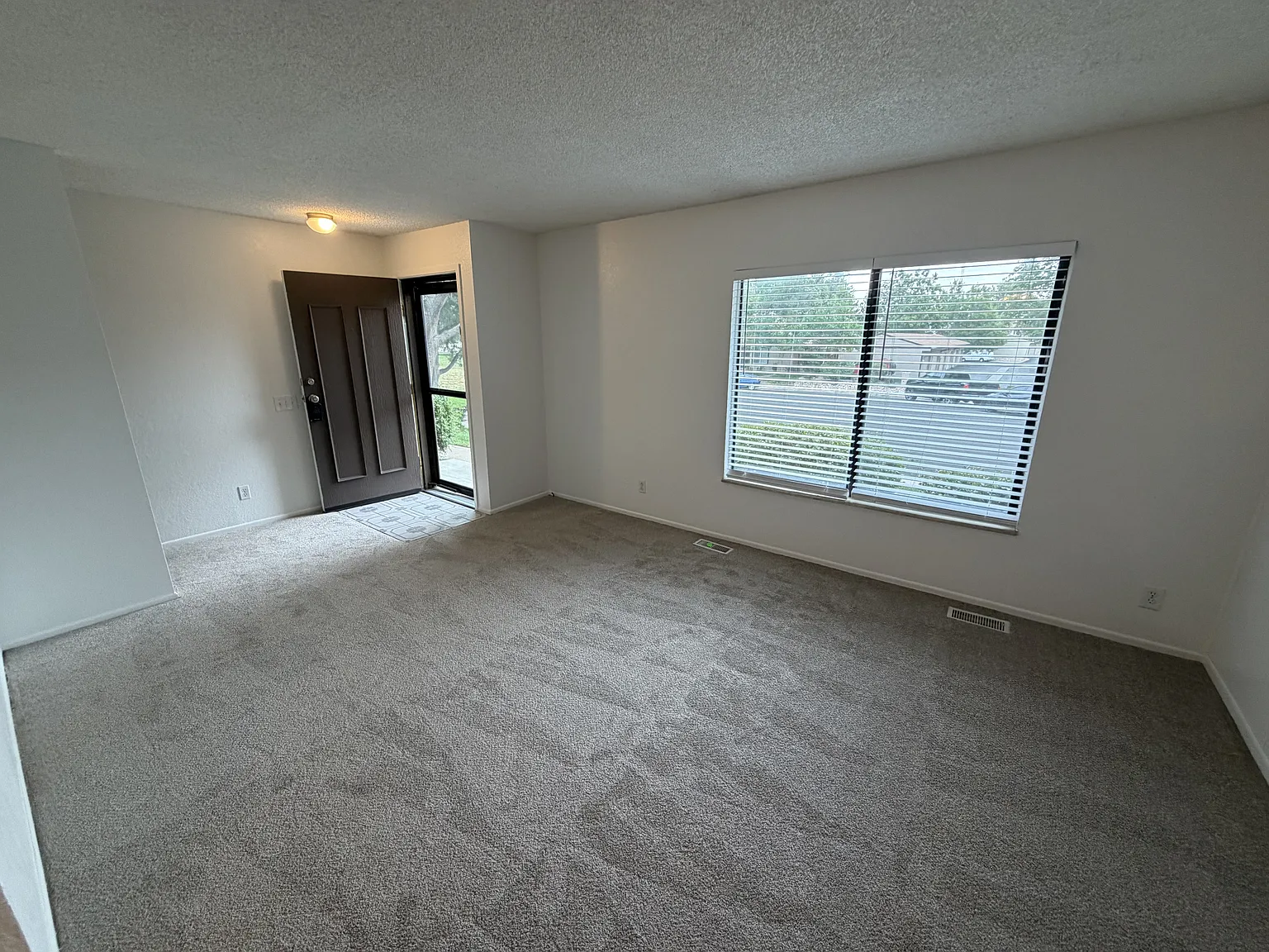 3655 S Kittredge St - C - Trp - C — Photo 2