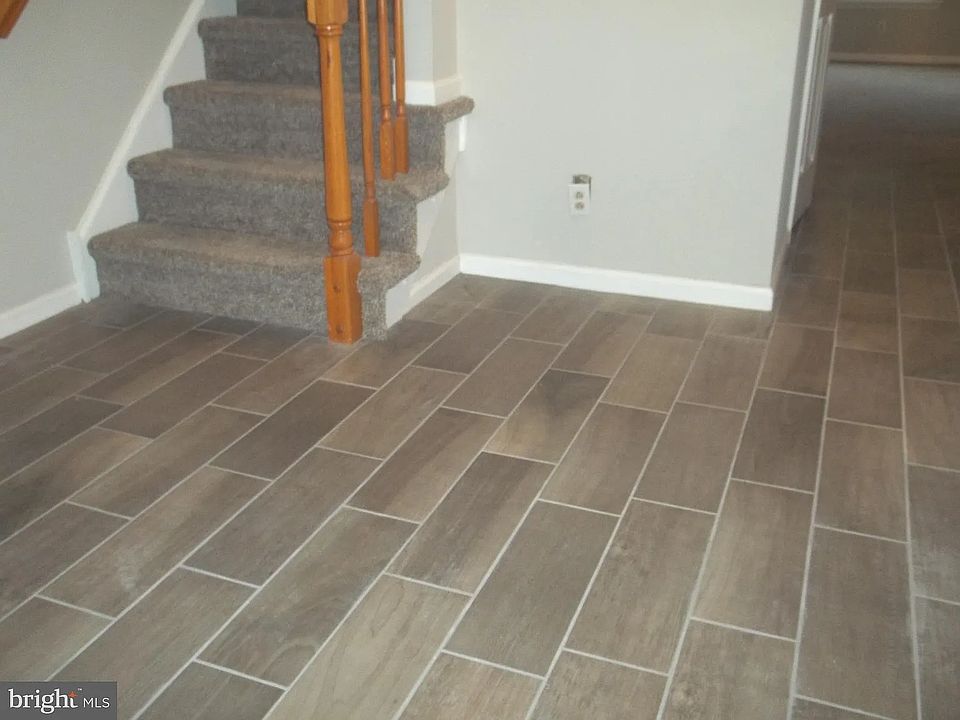 2nd image of 4908 Tall Cedar Ct